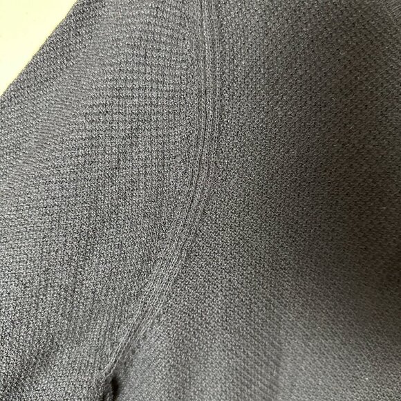 NWT GAP Waffle Weave Knit Crew Neck Sweater Black Size Large - Picture 5 of 8